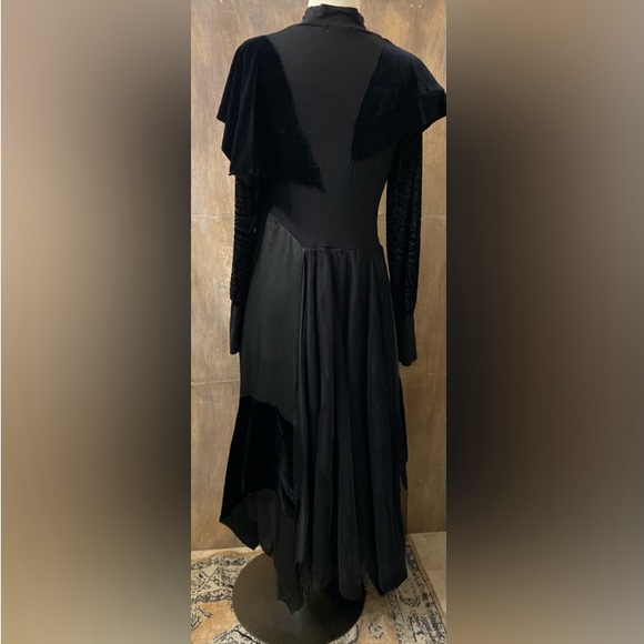 ✨New✨ - Picture 2 of 4